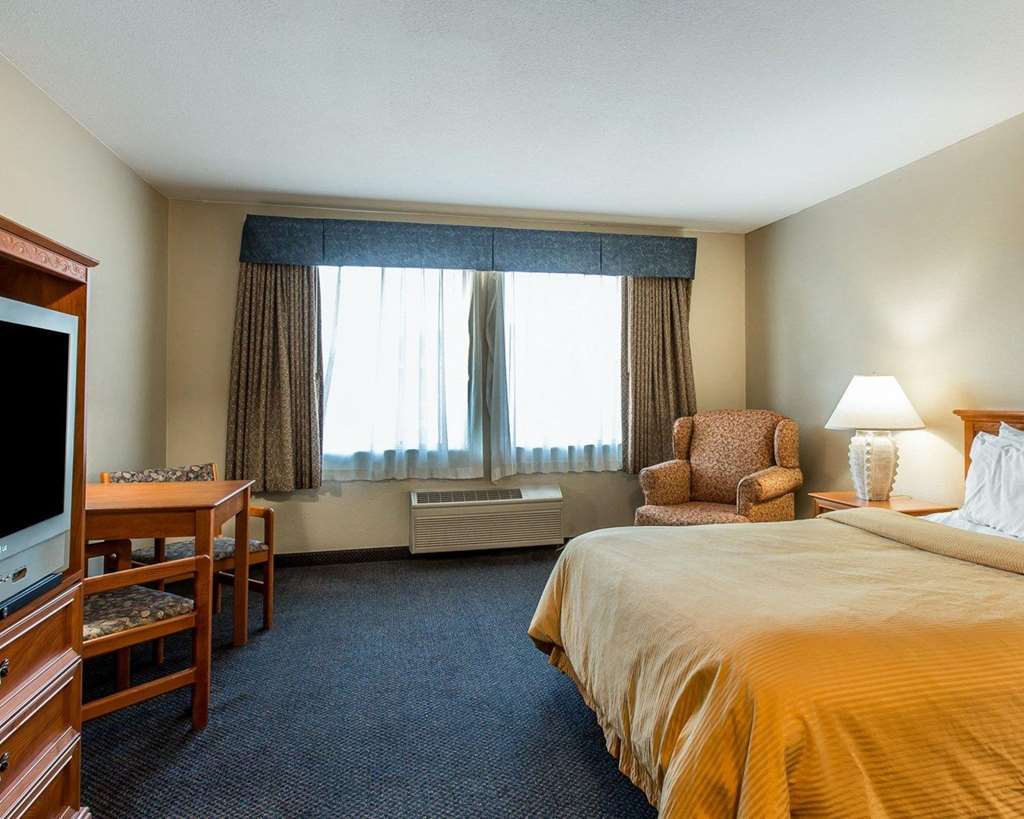 Days Inn By Wyndham Стоктон Экстерьер фото